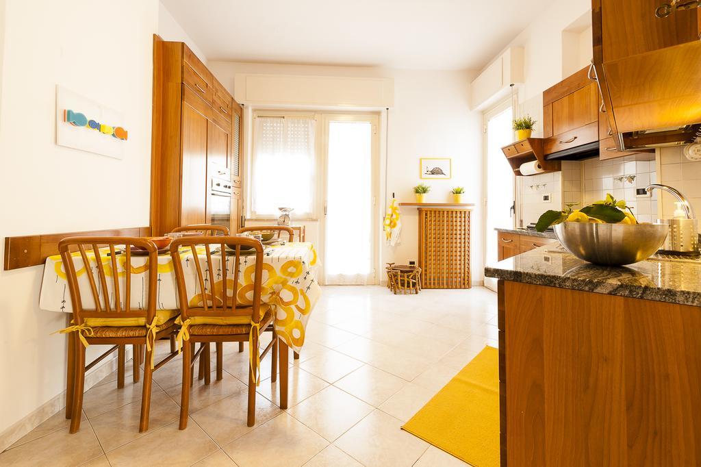 Cento Passi Dal Mare Apartment Гаета Стая снимка