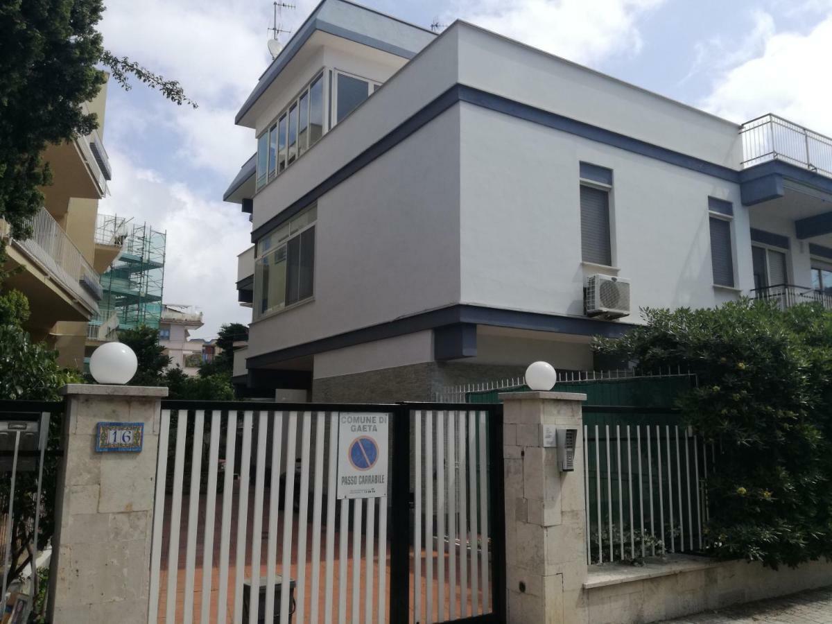 Cento Passi Dal Mare Apartment Гаета Екстериор снимка